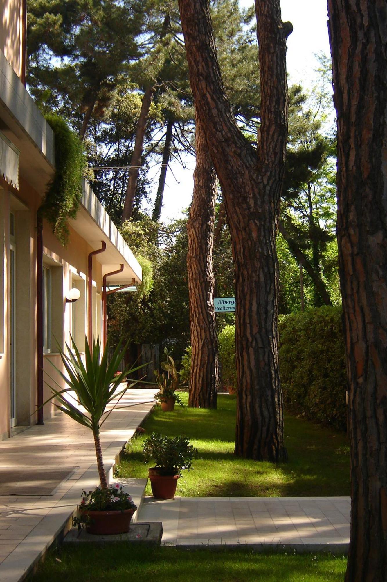 Hotel Mediterraneo Марина-ди-Пьетрасанта Экстерьер фото