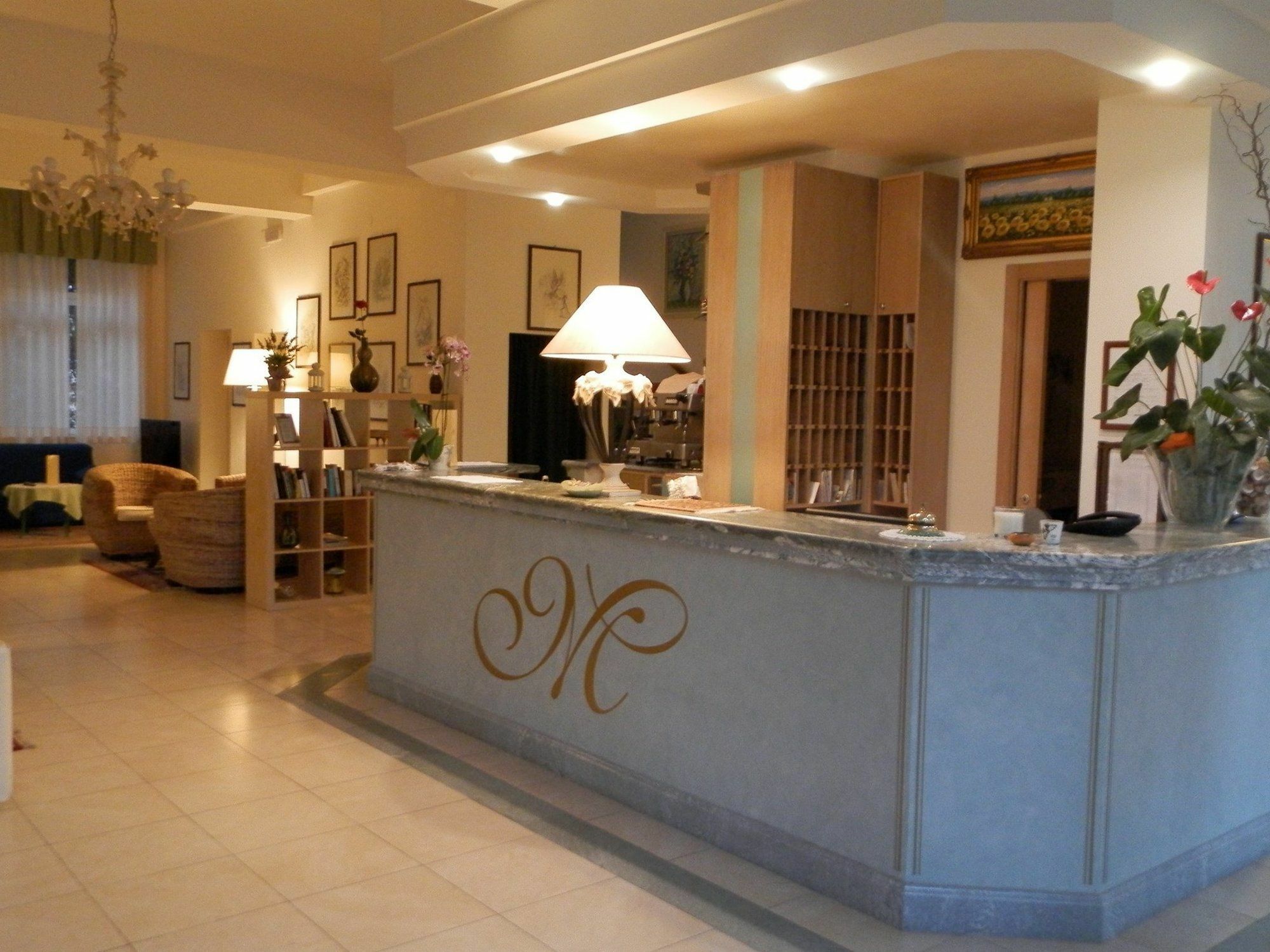 Hotel Mediterraneo Марина-ди-Пьетрасанта Экстерьер фото