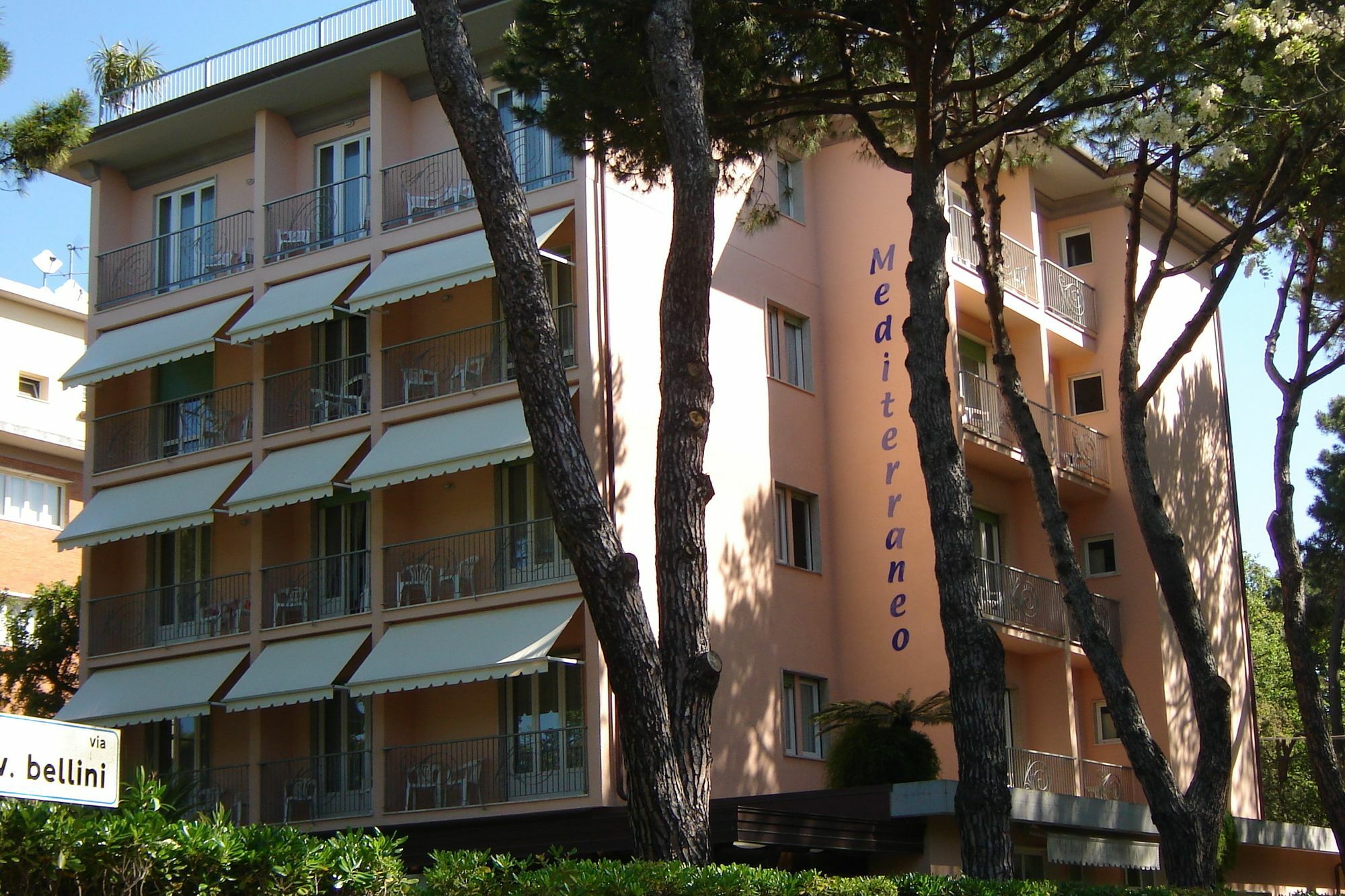 Hotel Mediterraneo Марина-ди-Пьетрасанта Экстерьер фото